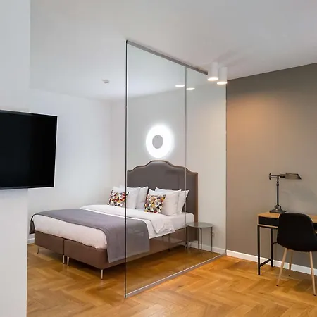 Western Market Square 4* 리비프