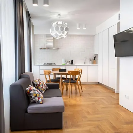 Western Market Square 4*