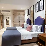 Western Market Square 4*