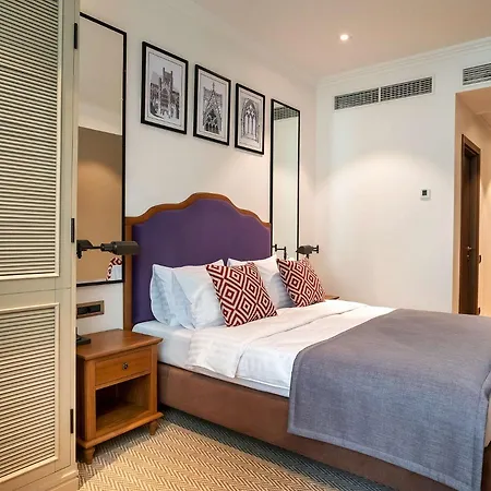 Otel Western Market Square 4*