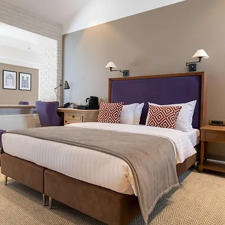 Hotel Western Market Square 4*