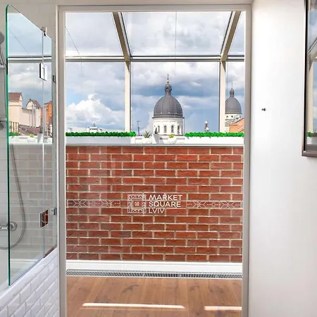 Western Market Square 4* Lvov