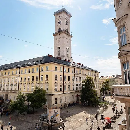 Western Market Square 4*