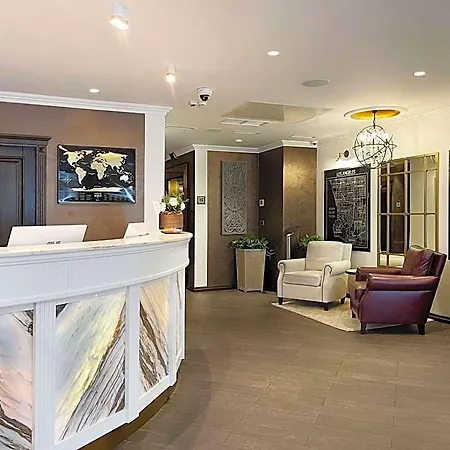 Western Market Square 4*