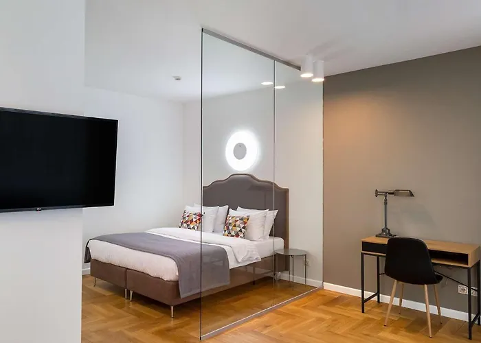 Western Market Square 4* Lvov