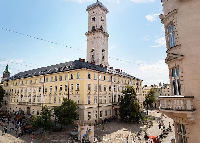 Western Market Square 4*