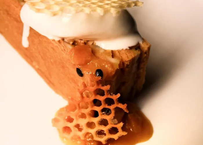 Hotel Western Market Square Lvov