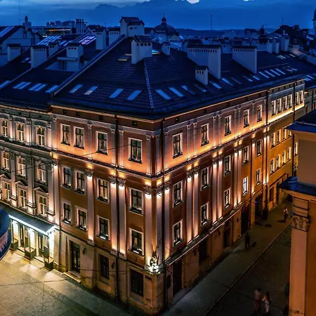 Western Market Square 4*