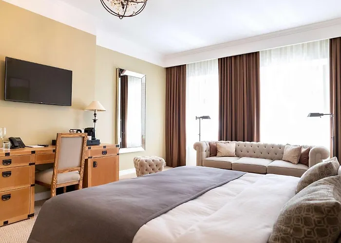 Western Market Square 4* לבוב