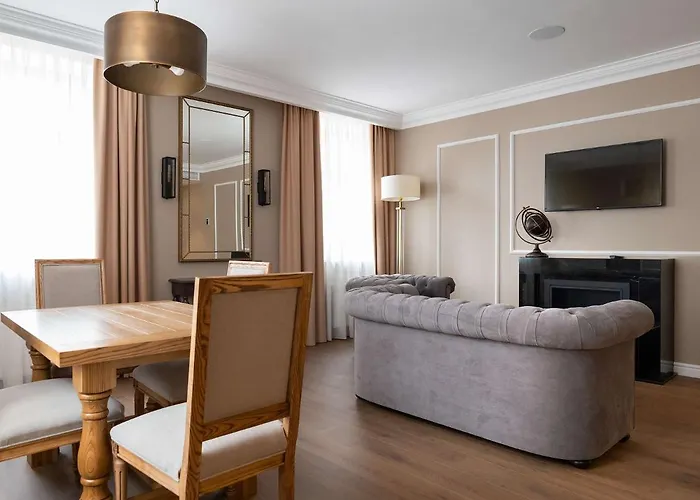 Western Market Square Hotel 4*