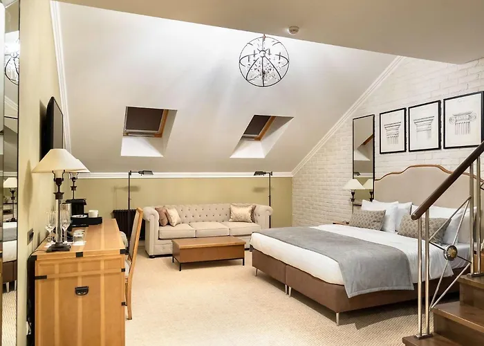 Western Market Square 4* לבוב