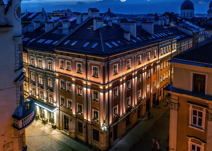 Western Market Square 4*